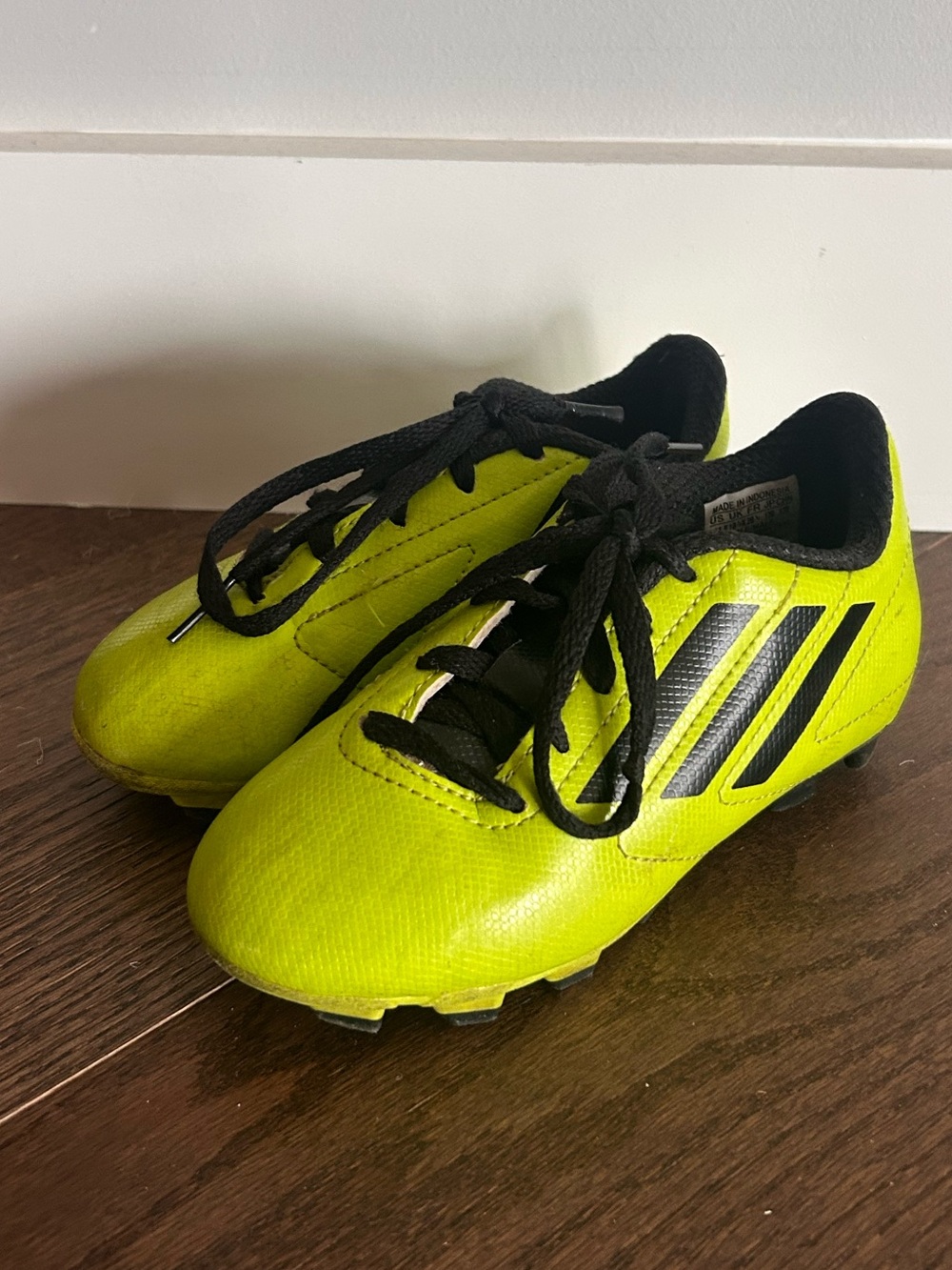 Adidas Size 11 Boy's Soccer Cleats